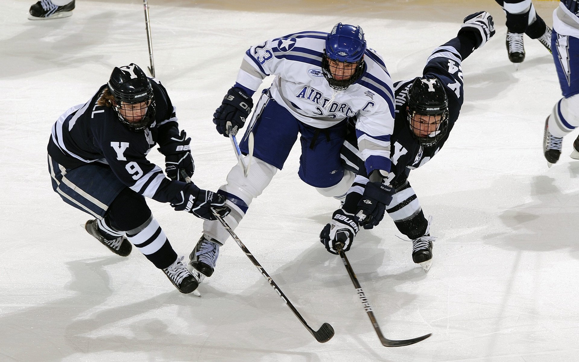 最佳进球、最精彩配合，足球盛宴不容错过！，足球最佳进球叫什么奖